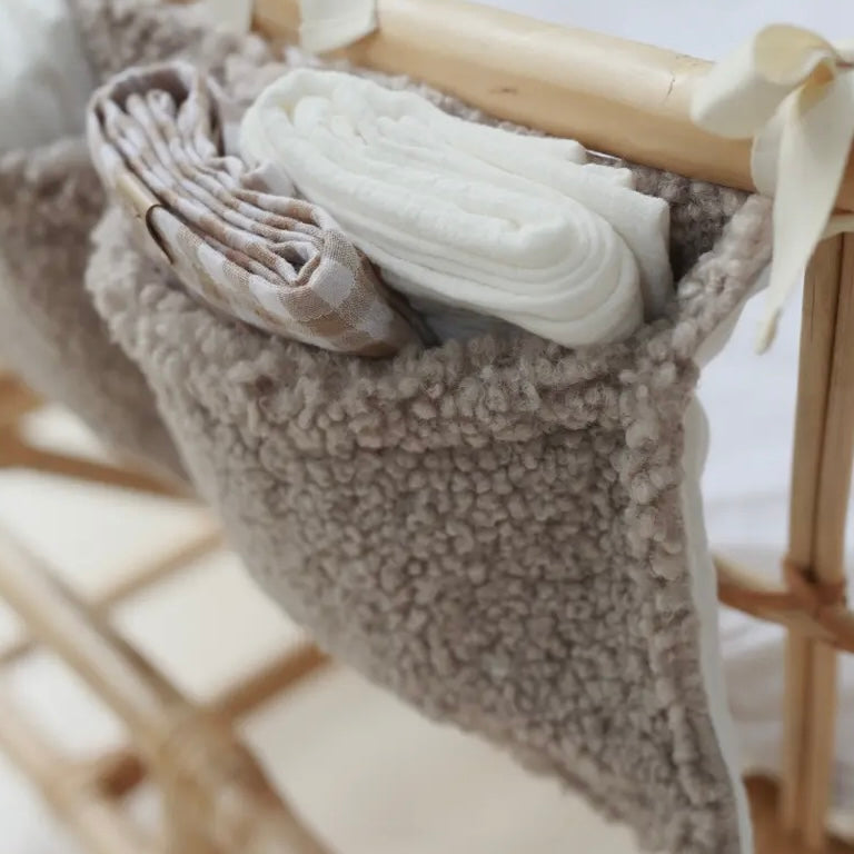 Teddy organizer voor babybedje taupe