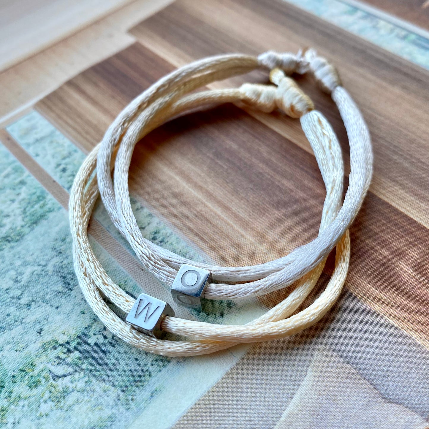 Armband cube letter zilver