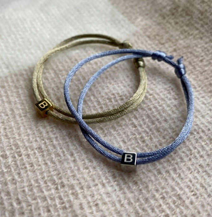 Armband cube letter goud