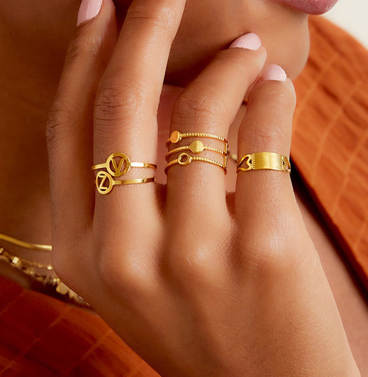 Ring met letter goud A-Z