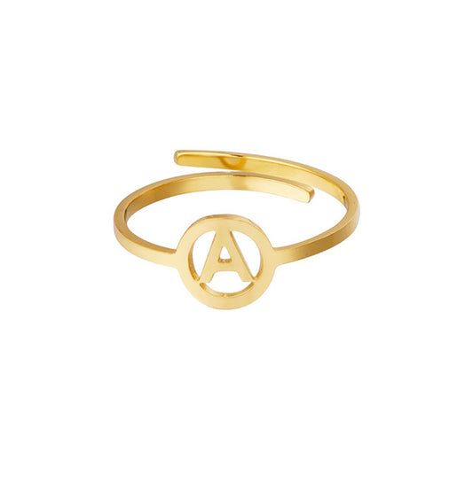 Ring met letter goud A-Z